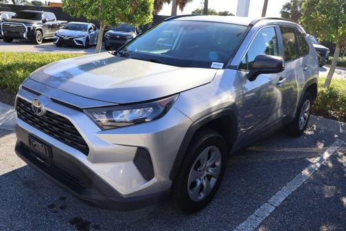2021 Toyota RAV4 LE
