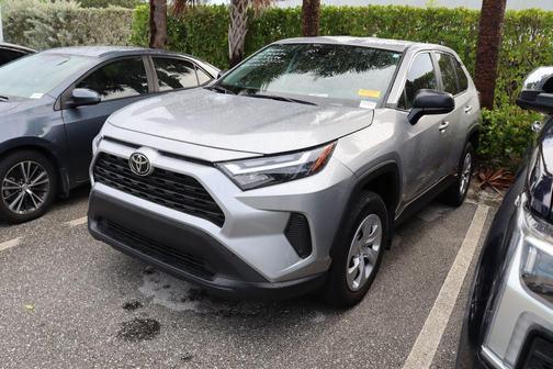 2024 Toyota RAV4 LE