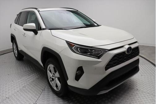 2020 Toyota RAV4 Hybrid SE