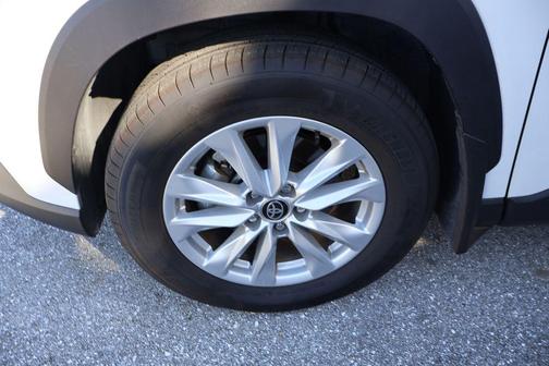 2025 Toyota Corolla Cross LE