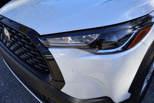 2025 Toyota Corolla Cross LE