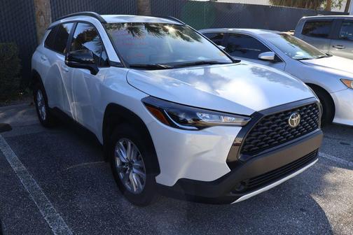 2025 Toyota Corolla Cross LE