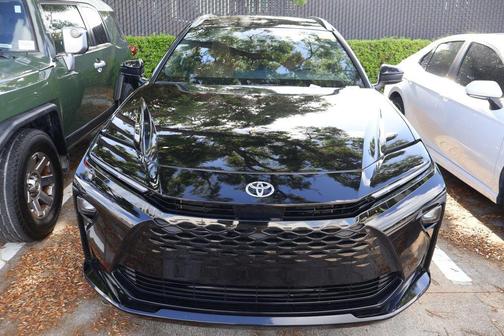 Black 2025 Toyota Crown Signia XLE