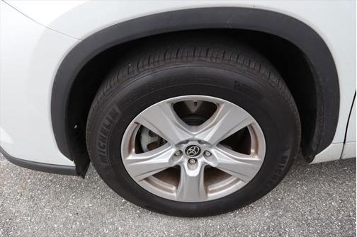 2022 Toyota Highlander L