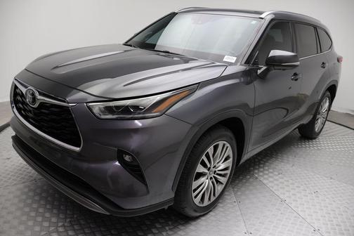 2023 Toyota Highlander Platinum