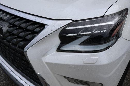 Eminent White Pearl 2023 Lexus GX 460 Premium