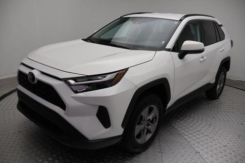 Ice Cap 2024 Toyota RAV4 XLE