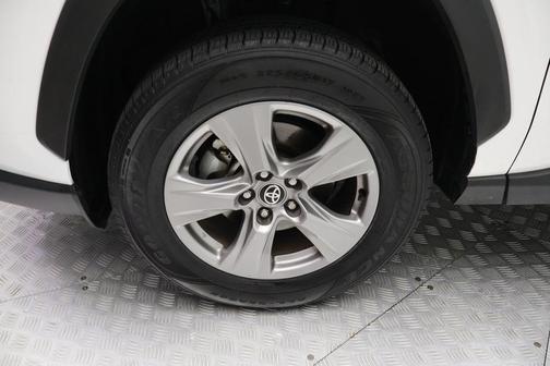 Ice Cap 2024 Toyota RAV4 XLE