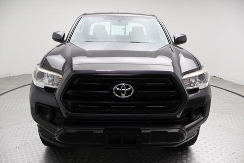 2017 Toyota Tacoma SR