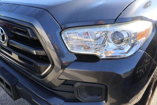 2017 Toyota Tacoma SR