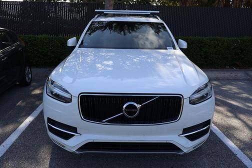 Ice White 2019 Volvo XC90 T5 Momentum