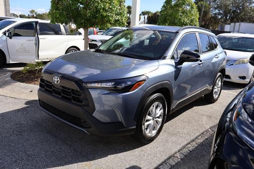 2026 Toyota Corolla Cross LE