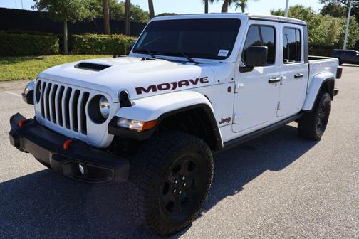 Bright White Clearcoat 2023 Jeep Gladiator Mojave 4x4