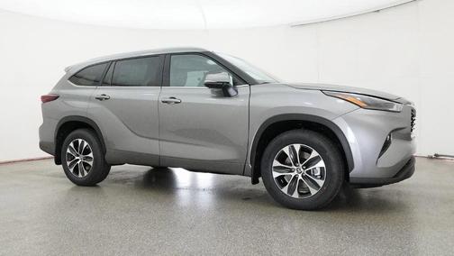 Heavy Metal 2026 Toyota Highlander XLE