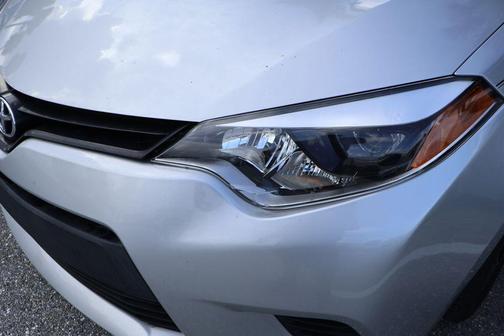 Classic Silver Metallic 2014 Toyota Corolla LE