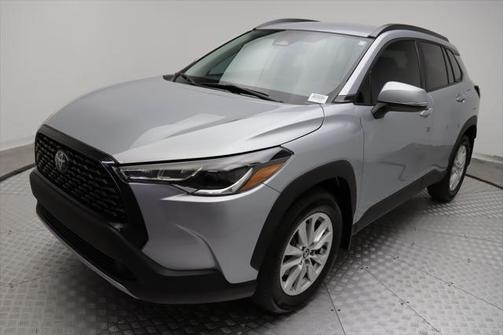 2024 Toyota Corolla Cross LE
