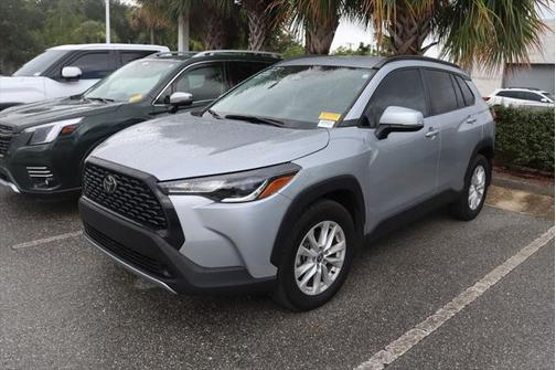 2024 Toyota Corolla Cross LE
