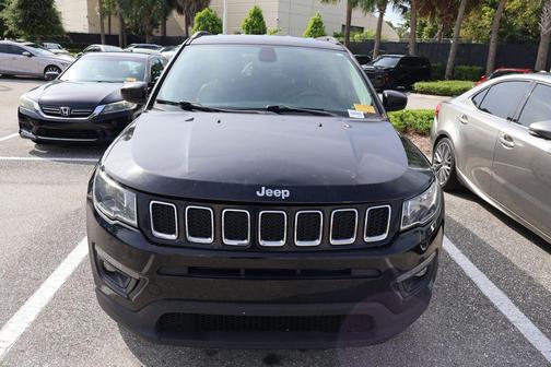 Diamond Black Crystal Pearlcoat 2020 Jeep Compass Latitude