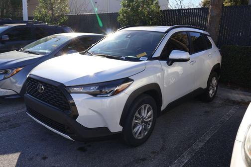 2022 Toyota Corolla Cross LE