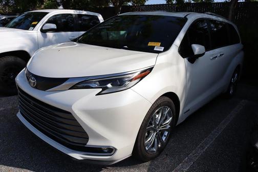 2021 Toyota Sienna Platinum 7 Passenger