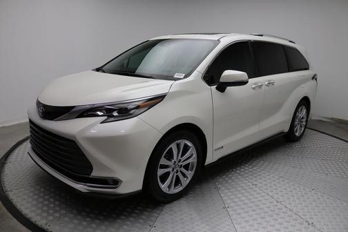 2021 Toyota Sienna Platinum 7 Passenger