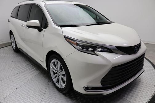 2021 Toyota Sienna Platinum 7 Passenger