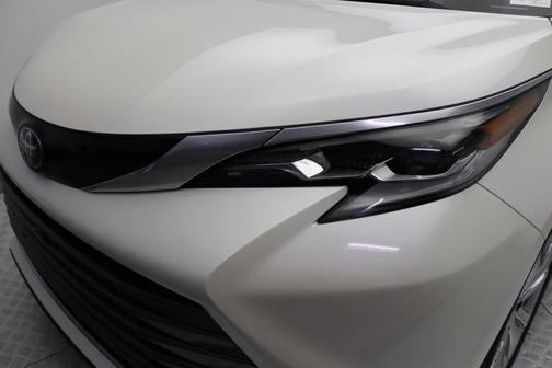 2021 Toyota Sienna Platinum 7 Passenger