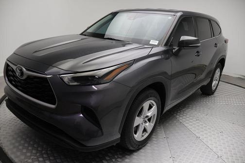 Magnetic Gray Metallic 2022 Toyota Highlander L