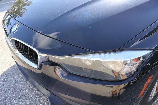 Jet Black 2016 BMW 320 i