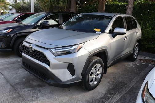 2024 Toyota RAV4 LE