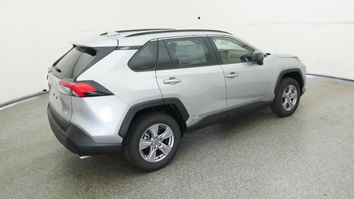 2025 Toyota RAV4 Hybrid SE