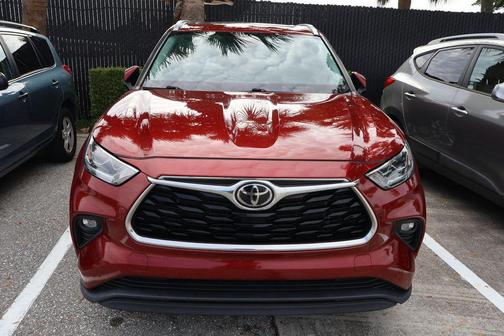 Ruby Flare Pearl 2023 Toyota Highlander Limited