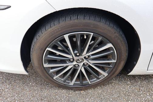 Eminent White Pearl 2022 Lexus ES 350 Base