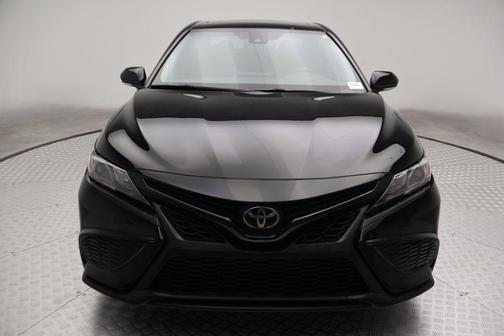 Midnight Black Metallic 2021 Toyota Camry SE