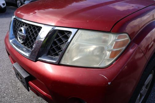 2011 Nissan Pathfinder SV