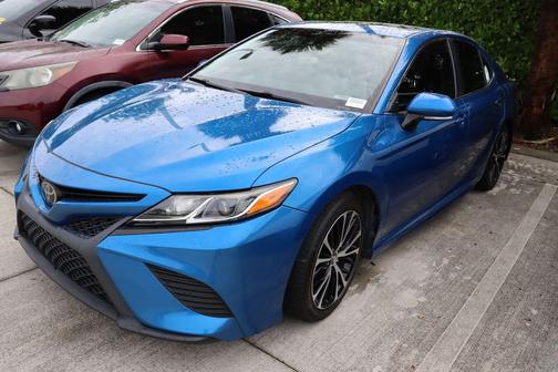 2018 Toyota Camry SE