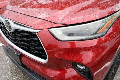 Ruby Flare Pearl 2024 Toyota Highlander XLE