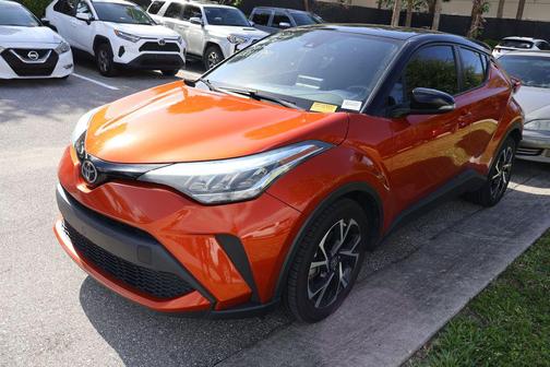 Hot Lava w/Black Roof 2020 Toyota C-HR XLE