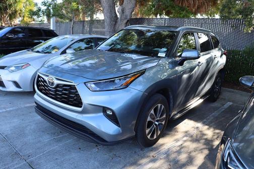 2023 Toyota Highlander XLE
