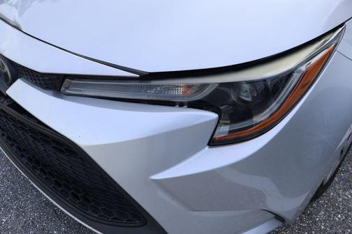 Classic Silver Metallic 2021 Toyota Corolla LE