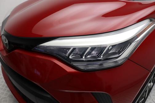 2021 Toyota C-HR XLE