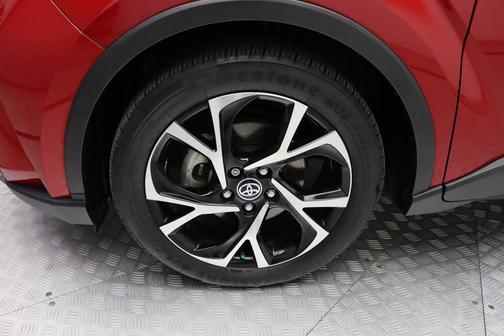 2021 Toyota C-HR XLE