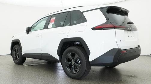 Ice Cap 2026 Toyota RAV4 LE