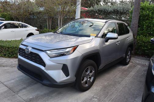 2024 Toyota RAV4 Hybrid XLE