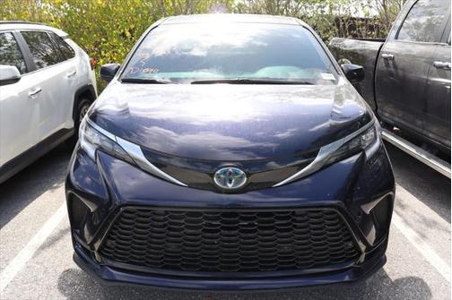 2022 Toyota Sienna XSE 7 Passenger