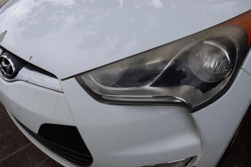2013 Hyundai Veloster Base