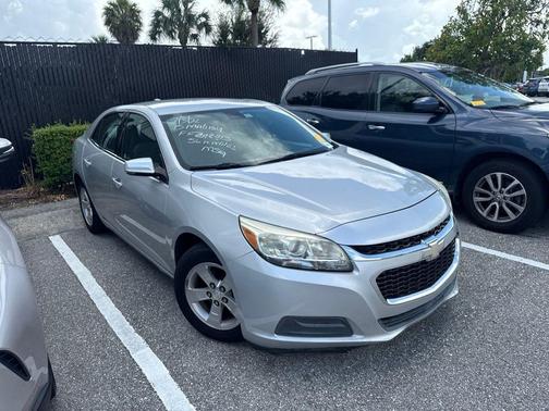 Silver Ice Metallic 2015 Chevrolet Malibu 1LT