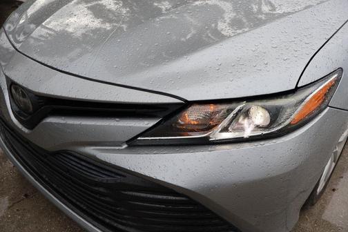 Celestial Silver Metallic 2019 Toyota Camry LE