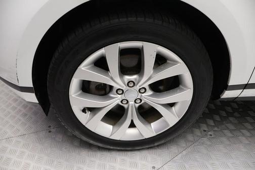 White 2023 Land Rover Range Rover Evoque SE