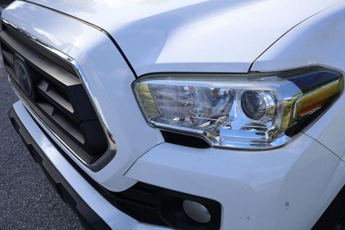 Super White 2020 Toyota Tacoma SR5